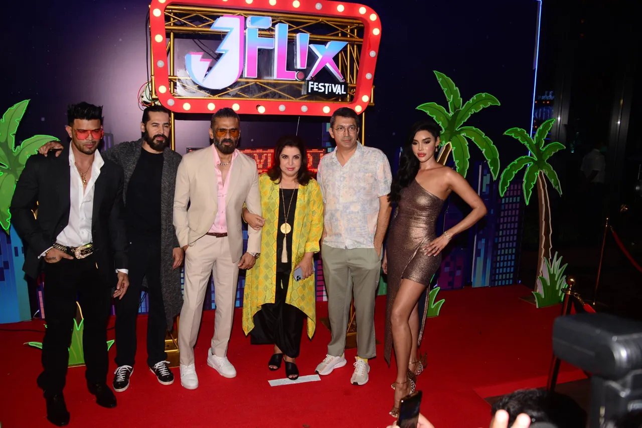 बी-टाउन सेलेब्स फराह खान, विवेक ओबेरॉय और सुनील शेट्टी गोवा में जोश के JFLIX फिल्म फेस्टिवल में आए नजर