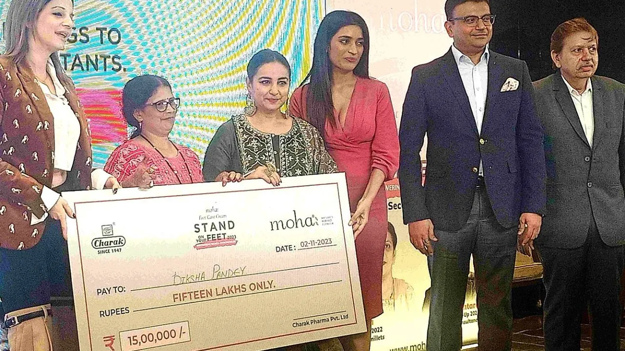 Divya Dutta, Sussanne Khan और Manya Singh की ज्यूरी ने ‘मोहा स्टैंड ऑन योर फीट’ के लिए चार महिला उद्यमियों को चुना और नगद राशि वितरित की