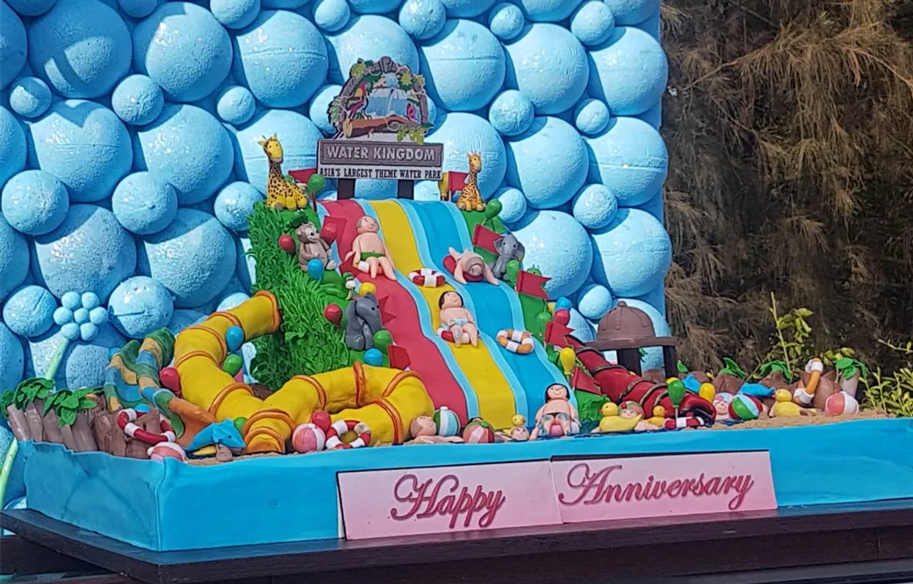 47 किलो के केक को काट वाटर किंगडम ने मनाई अपनी 21वीं सालगिरह