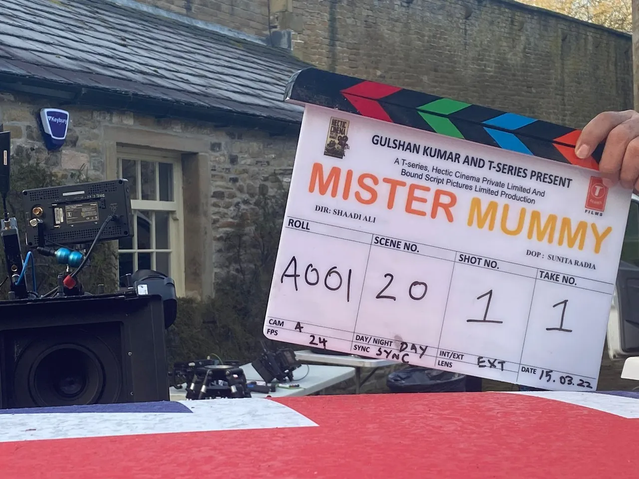 इंग्लैंड में शुरू हुई भूषण कुमार और हैक्टिक सिनेमा प्राइवेट लिमिटेड की फिल्म मिस्टर मम्मी की शूटिंग 