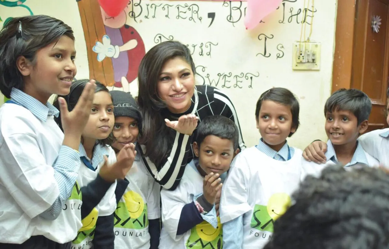 तुलसी कुमार ने स्माइल फाउंडेशन के बच्चों के साथ मनाया अपना जन्मदिन