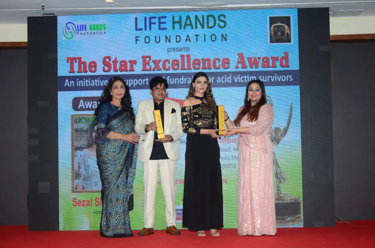 निर्देशक चंद्रकांत सिंह और अभिनेत्री सेज़ल शर्मा को 'परछाईयां' के लिए सर्वश्रेष्ठ भारतीय शॉट फिल्म का पुरस्कार मिला