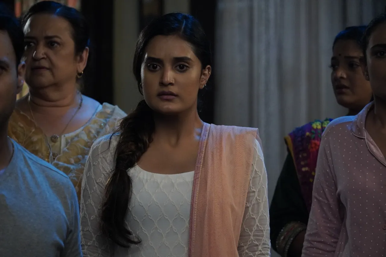 Ayushi Khurana opens up spilling all the beans about her character in Star Bharat show ‘Ajooni’