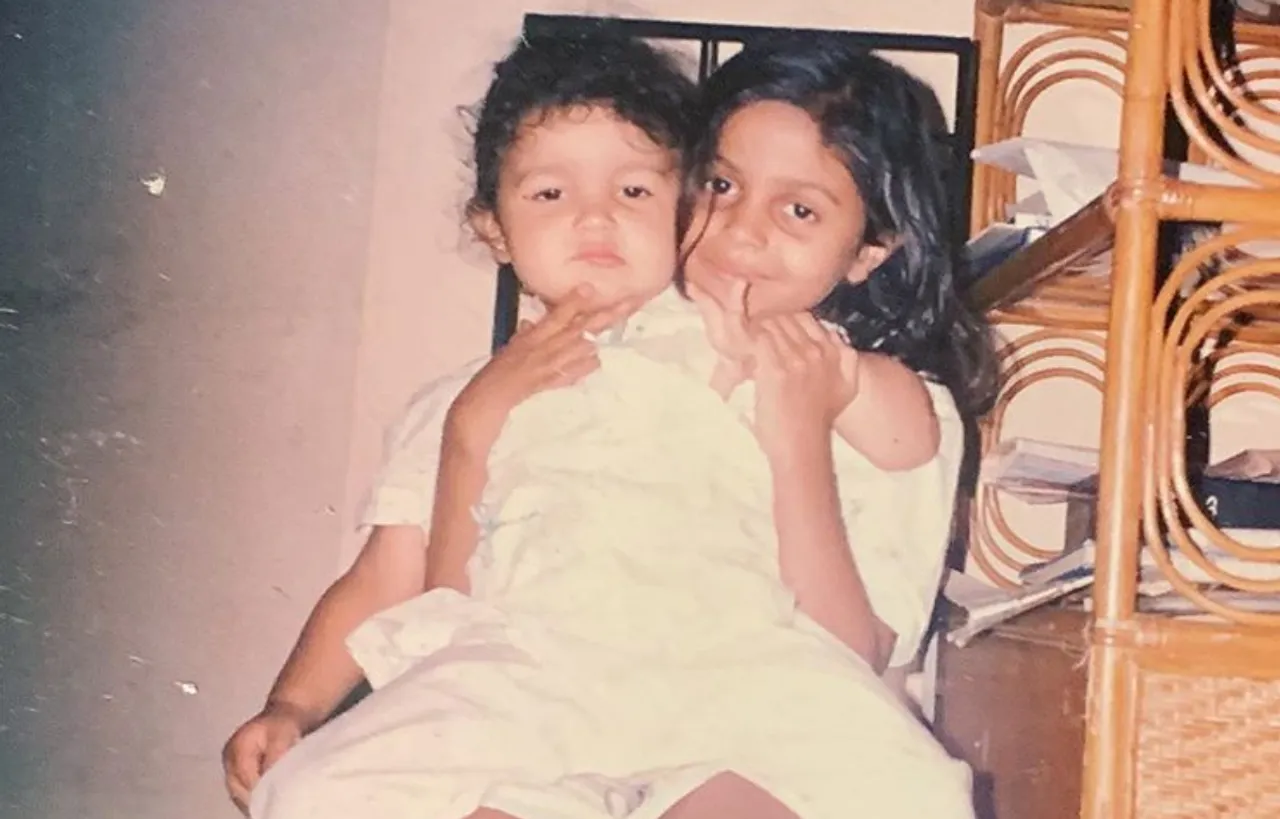 Photo: शाहीन भट्ट ने बहन आलिया भट्ट के साथ शेयर की बचपन की फोटो, लिखा- अब मुझे पता चला...