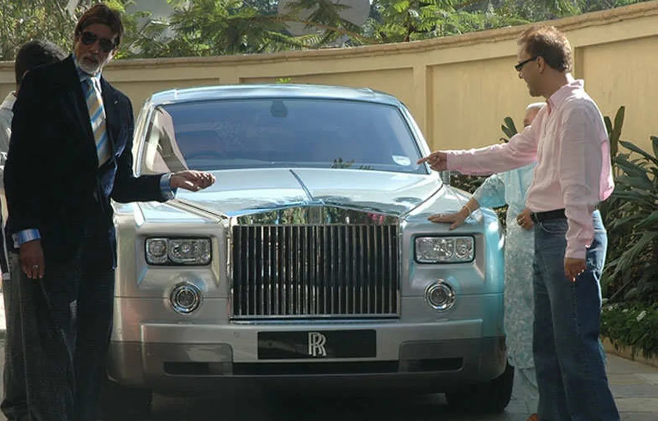 अमिताभ बच्चन ने बेची 3.5 करोड़ की लग्जरी कार, 12 साल पहले इस फिल्ममेकर ने की थी गिफ्ट