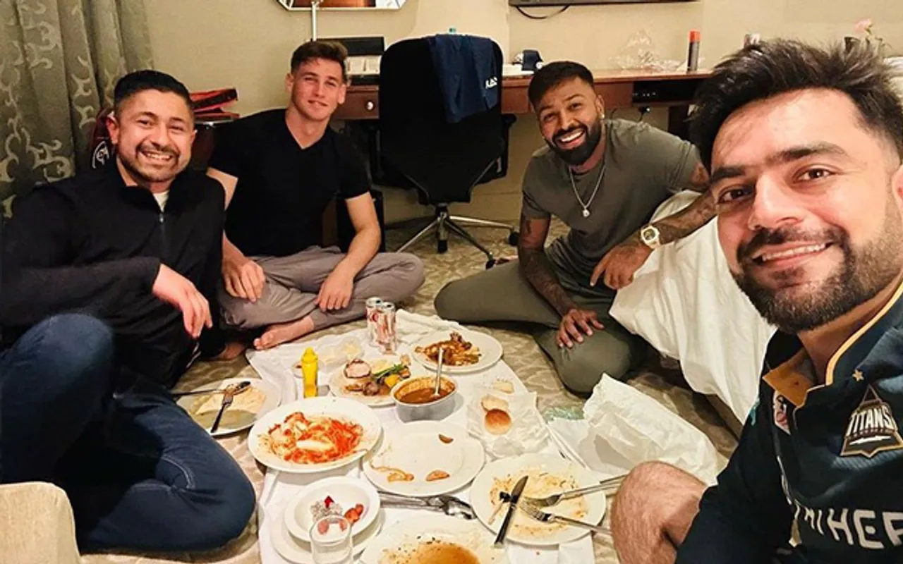 'Free ka khana kaun chhodta hai'- Fans come up with hilarious memes as Hardik Pandya joins Rashid Khan for Sehri