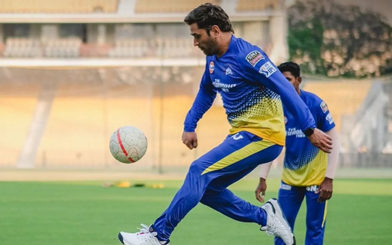 MS Dhoni playing football in Chennai's practice session (Source - Twitter)