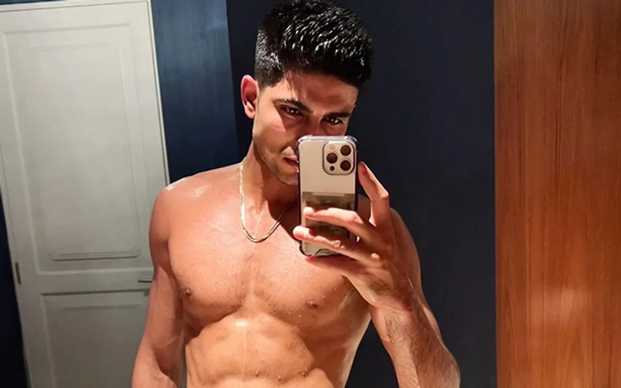 'Ye toh poora young Kohli ki yaad dila raha hai' - Fans react as Shubman Gill posts shirtless selfie, draws comparison with Virat Kohli