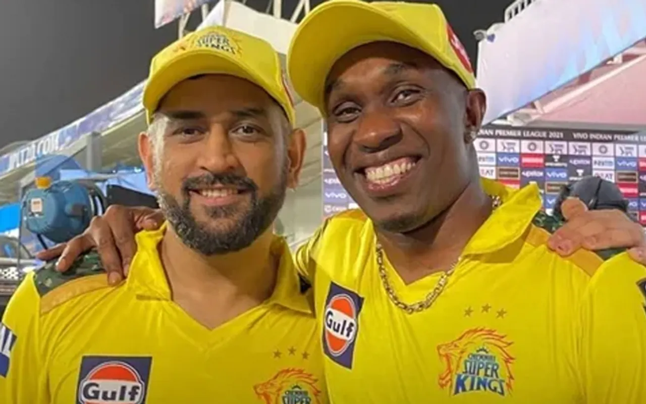 MS Dhoni and Dwayne Bravo (Source - Twitter)