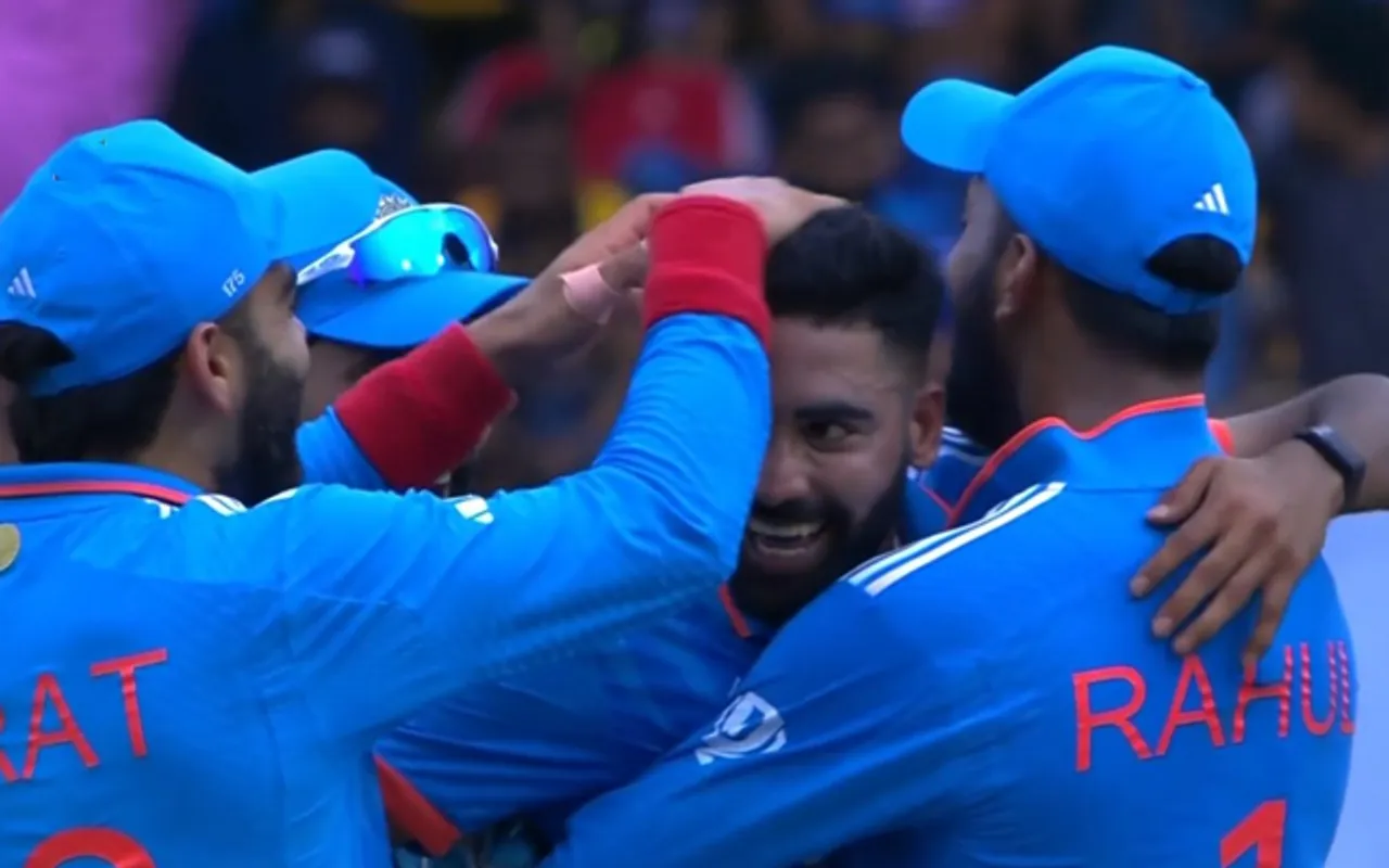 'Miyan Magic' - Fans react as Mohammed Siraj takes six wickets in his 7 overs against Sri Lanka in Asia Cup 2023 final