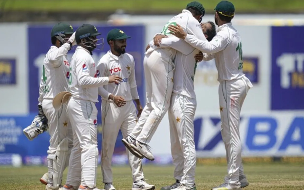 'Niche se top krege'- Fans react as Pakistan beat Sri Lanka 2-0 to top points table in WTC 2025