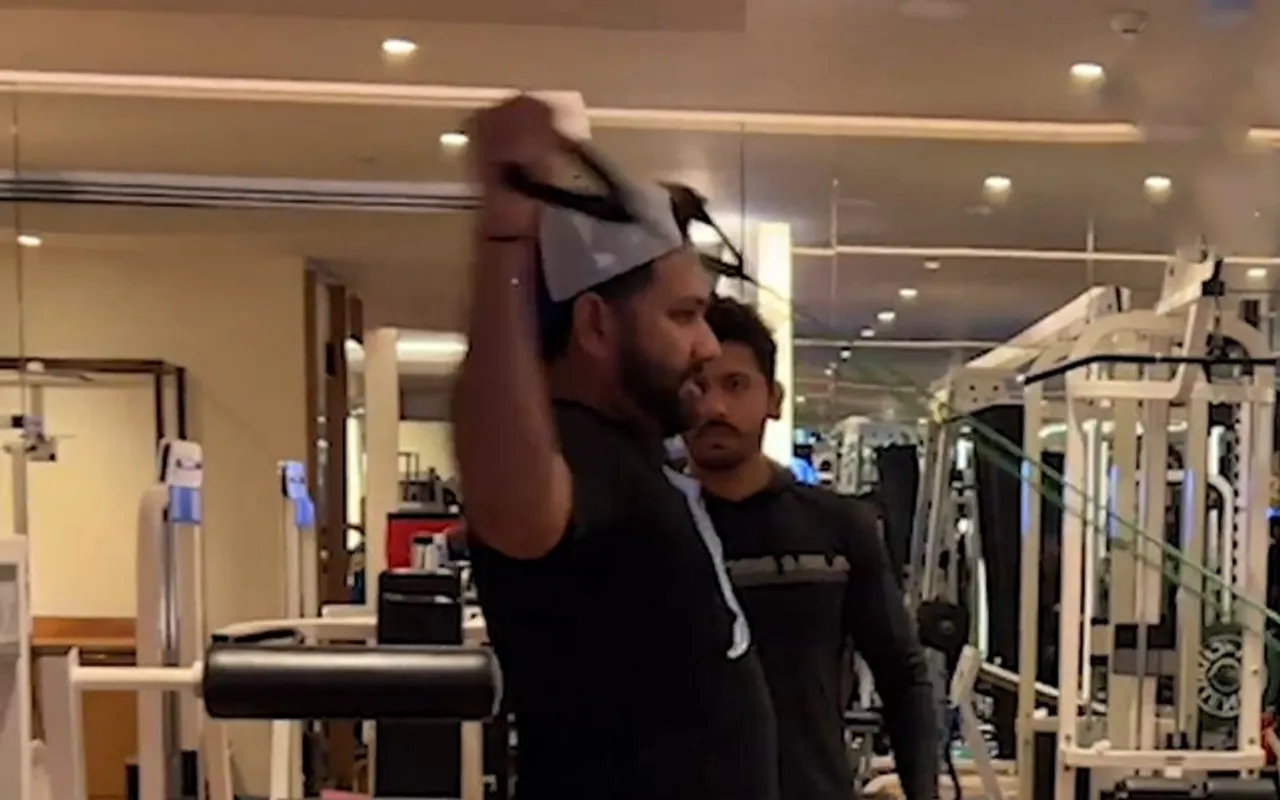 Rohit Sharma hitting gym (Source - Twitter)