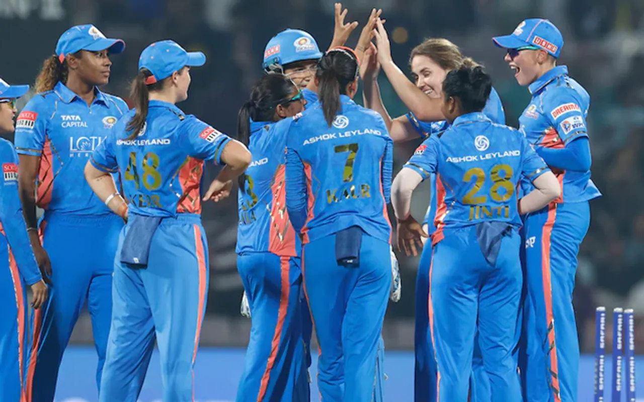 'Paisa ho toh kya kuch nhi ho sakta' - Fans react as Mumbai register 5th consecutive win of Women's T20 League after beating Gujarat by 55 runs