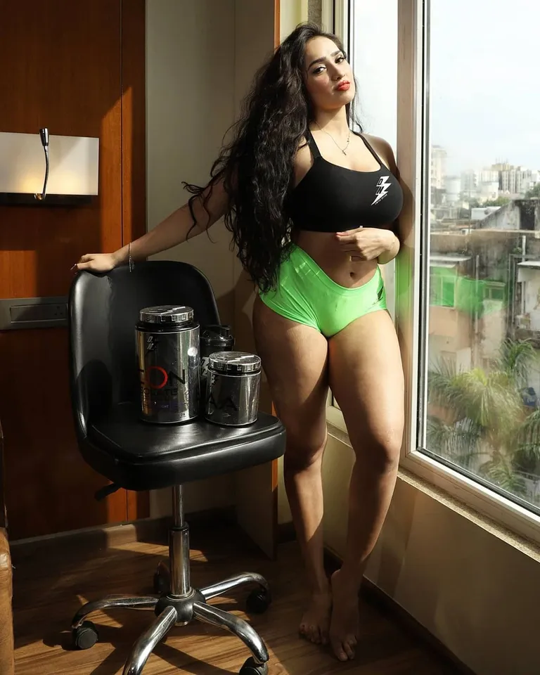 Aditi Mistry 