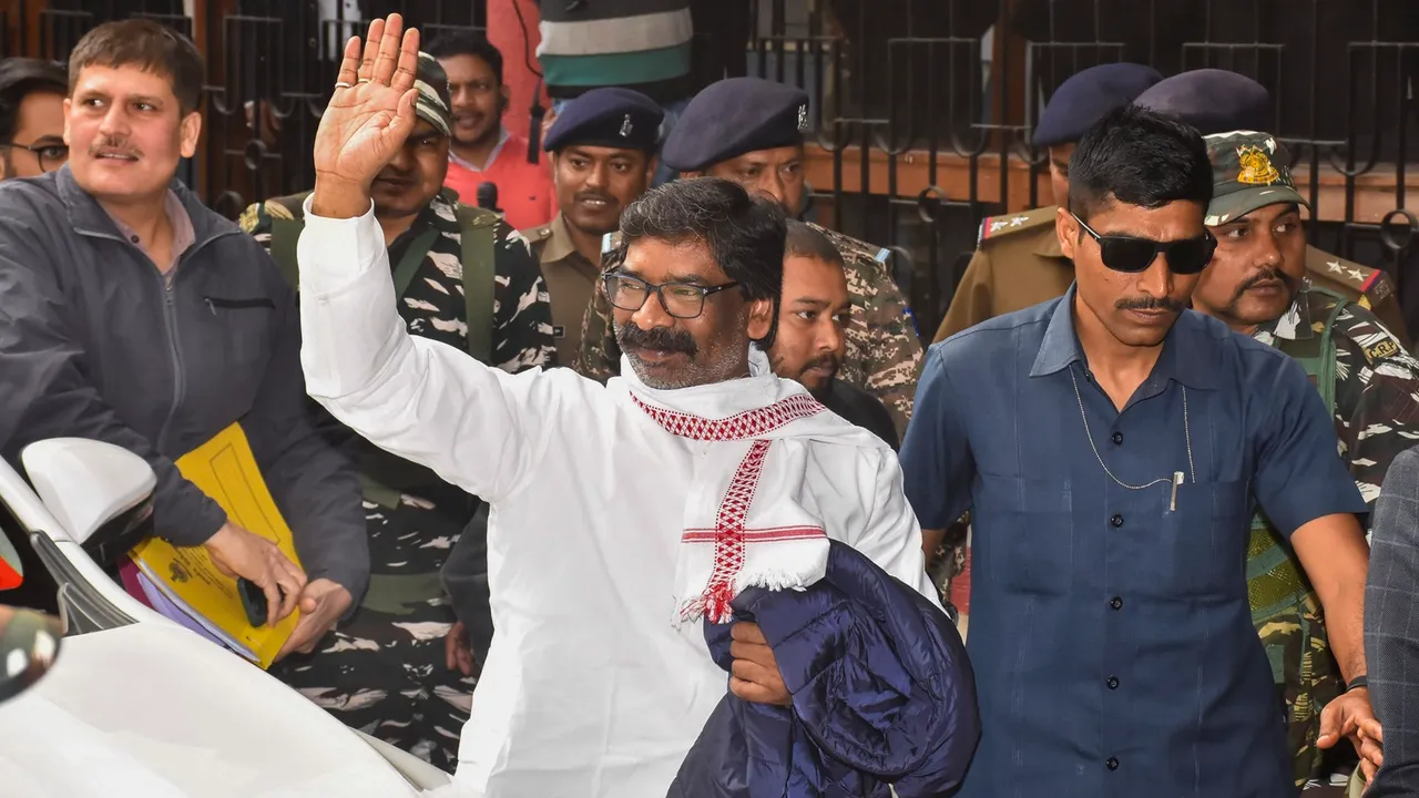 Former Jharkhand chief minister Hemant Soren greets supporters while being produced before PMLA (Prevention of Money Laundering Act) Court by the Enforcement Directorate (ED) officials