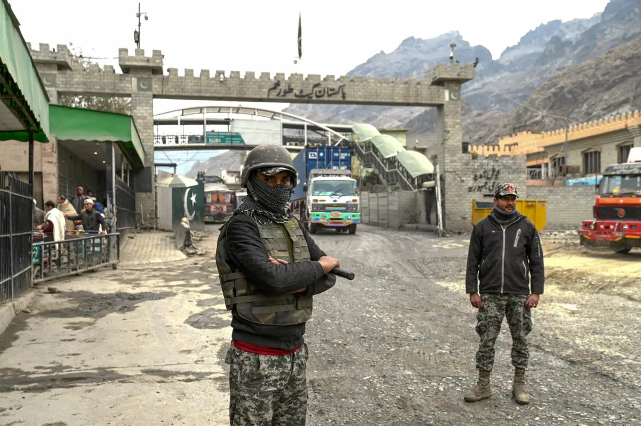 Pakistan and Afghan troops trade fire on the Torkham border crossing