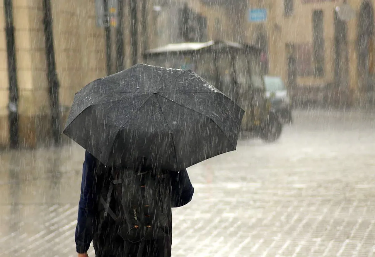 Heavy rains lash north Gujarat due to depression after Cyclone Biparjoy; flood-like situation in parts of Banaskantha