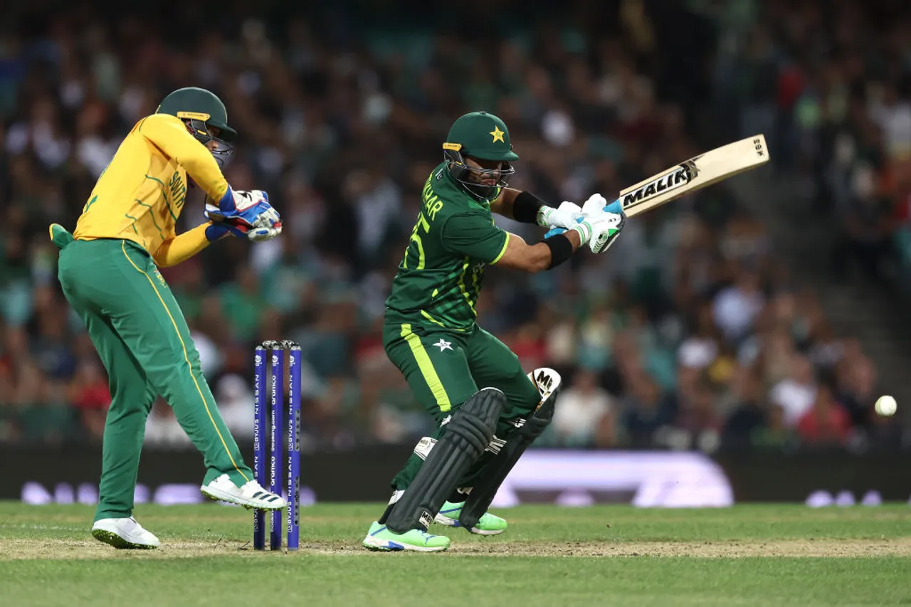 Pakistan beat South Africa by 33 runs under DLS method