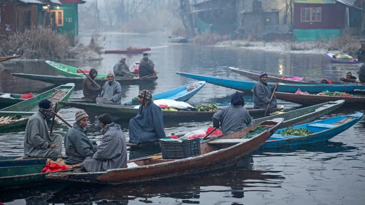 Vegetable sellers row their boats at a floating wholesale market on Dal Lake during a cold day as Srinagar reels under intense cold with temperatures dropping to as low as -4.5 degrees Celsius, in Srinagar, Wednesday, Dec. 18, 2024.
