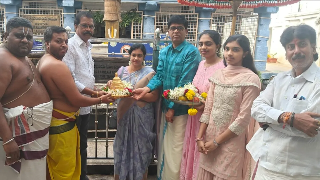 Devotees from Chennai S. Vasantha Lakshmi, Madhavi and Manohar presents a Gold crown worth Rs. 27 lakh to the presiding diety of the temple Sri Lakshmi Narasimha Swamy in Tarigonda temple on Sunday, December 22, 2024.