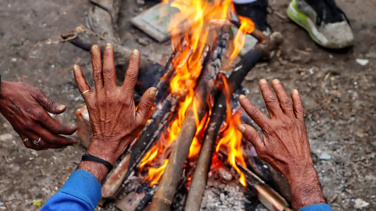Delhi Winters Fire image Delhi Cold Wave Delhi Weather