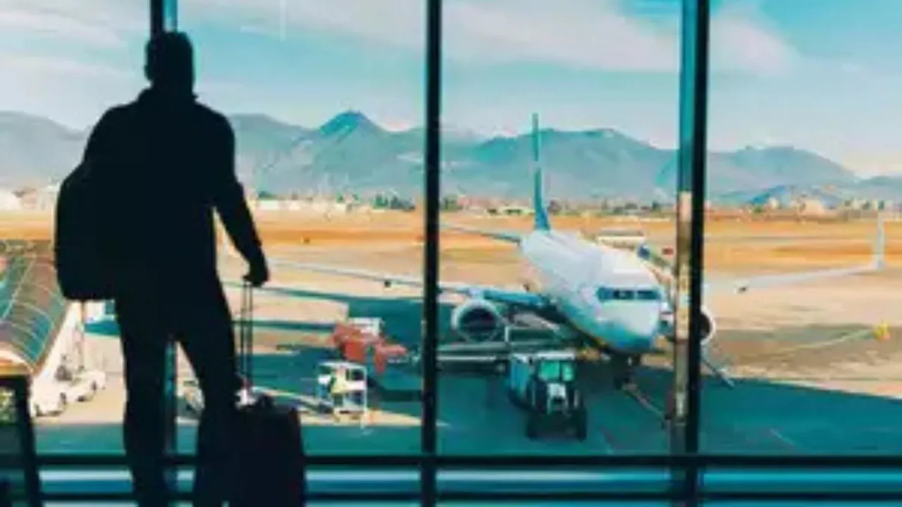Illegal travel representative image