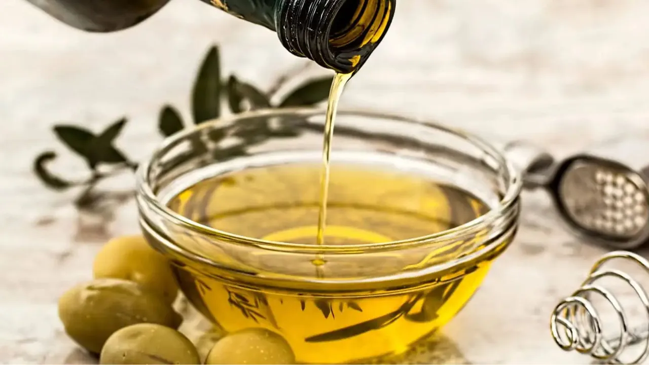 Edible oil image