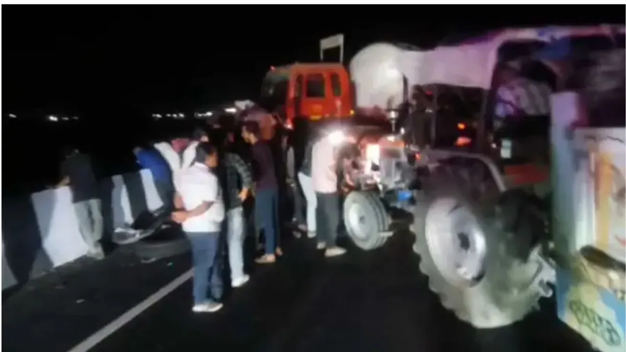 Dhar accident