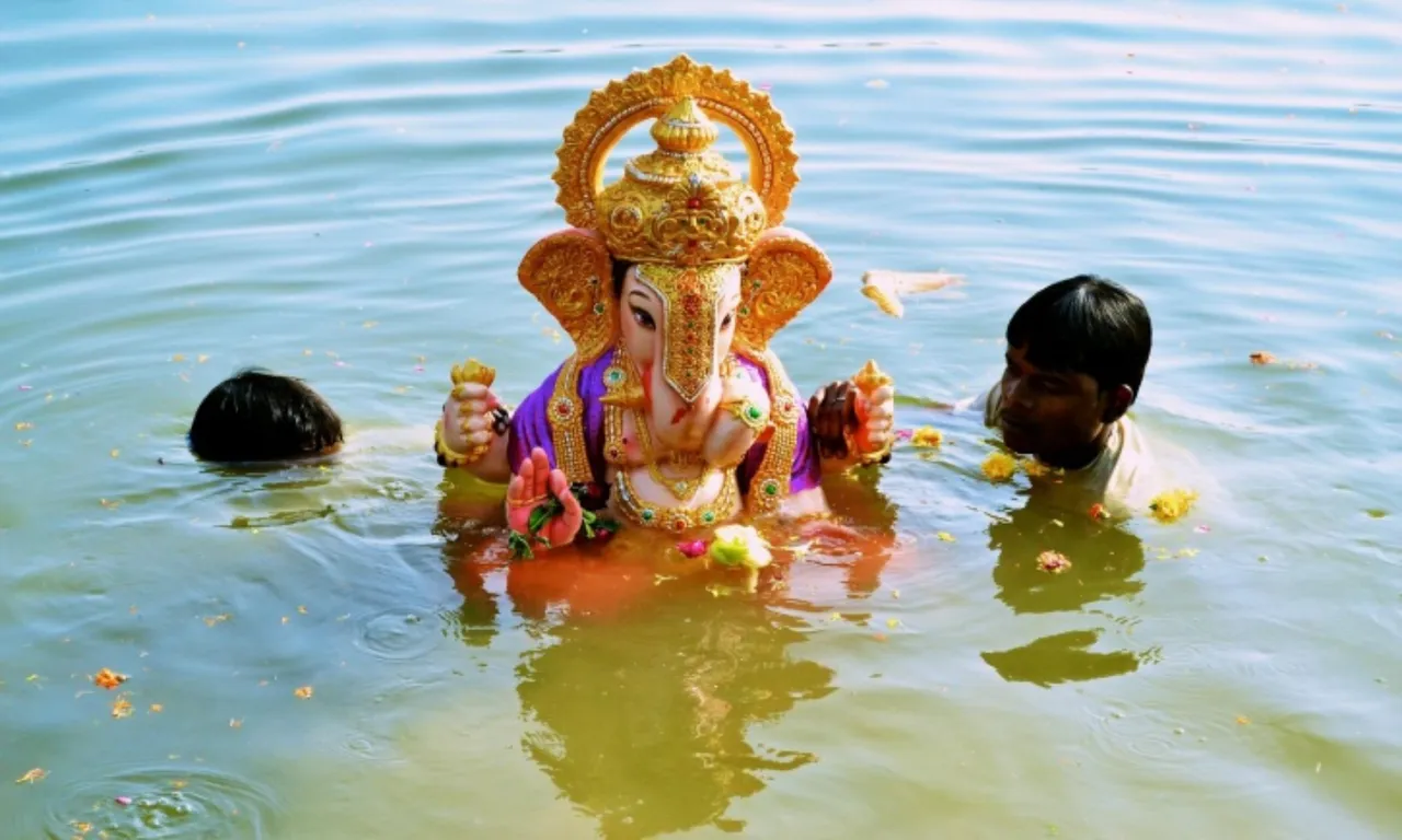 Ganesh idols immersion.jpg
