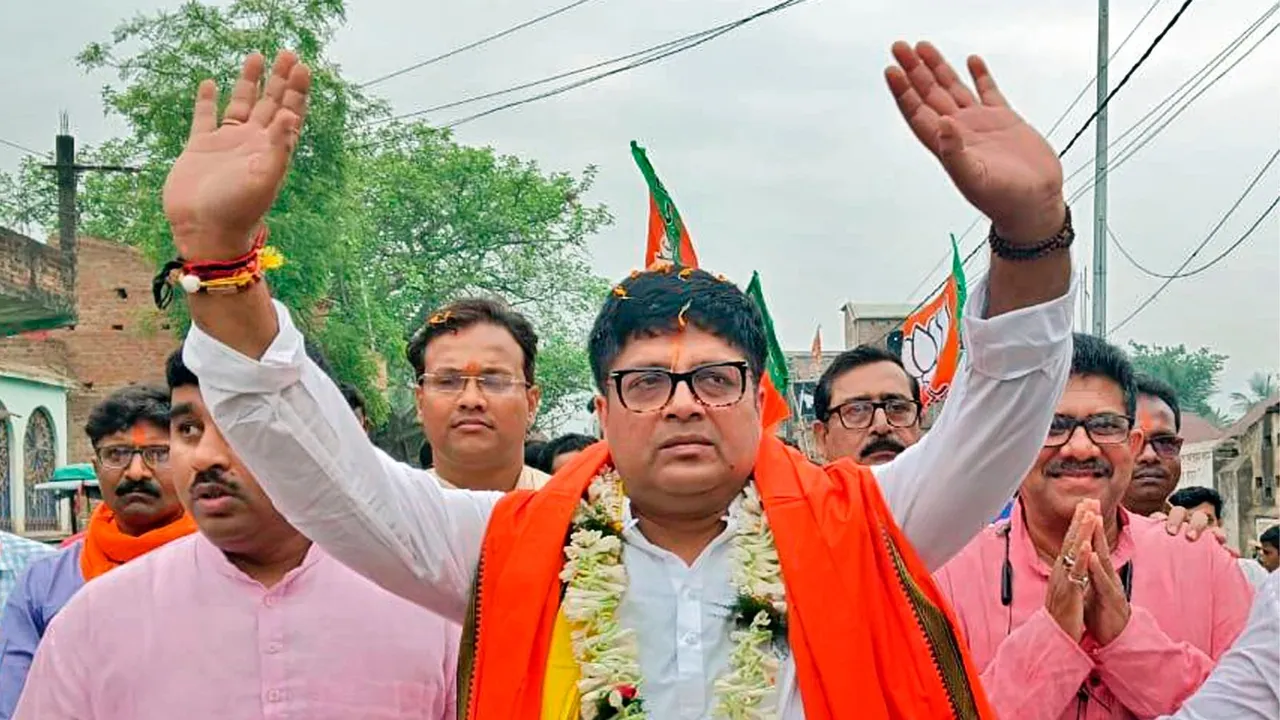 BJP candidate from Birbhum constituency Debashis Dhar during an election campaign ahead of the Lok Sabha polls, at Kunuri village in Birbhum district, Wednesday, April 10, 2024