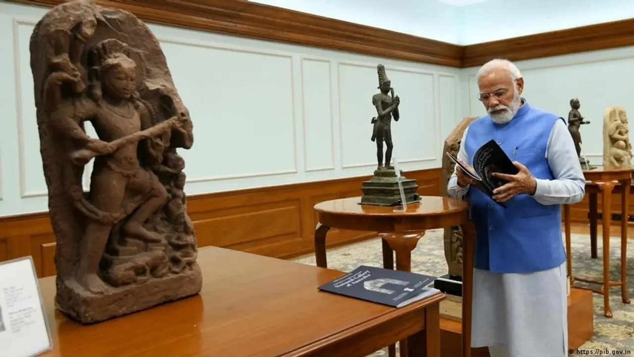 Stolen artifacts PM Modi.jpg