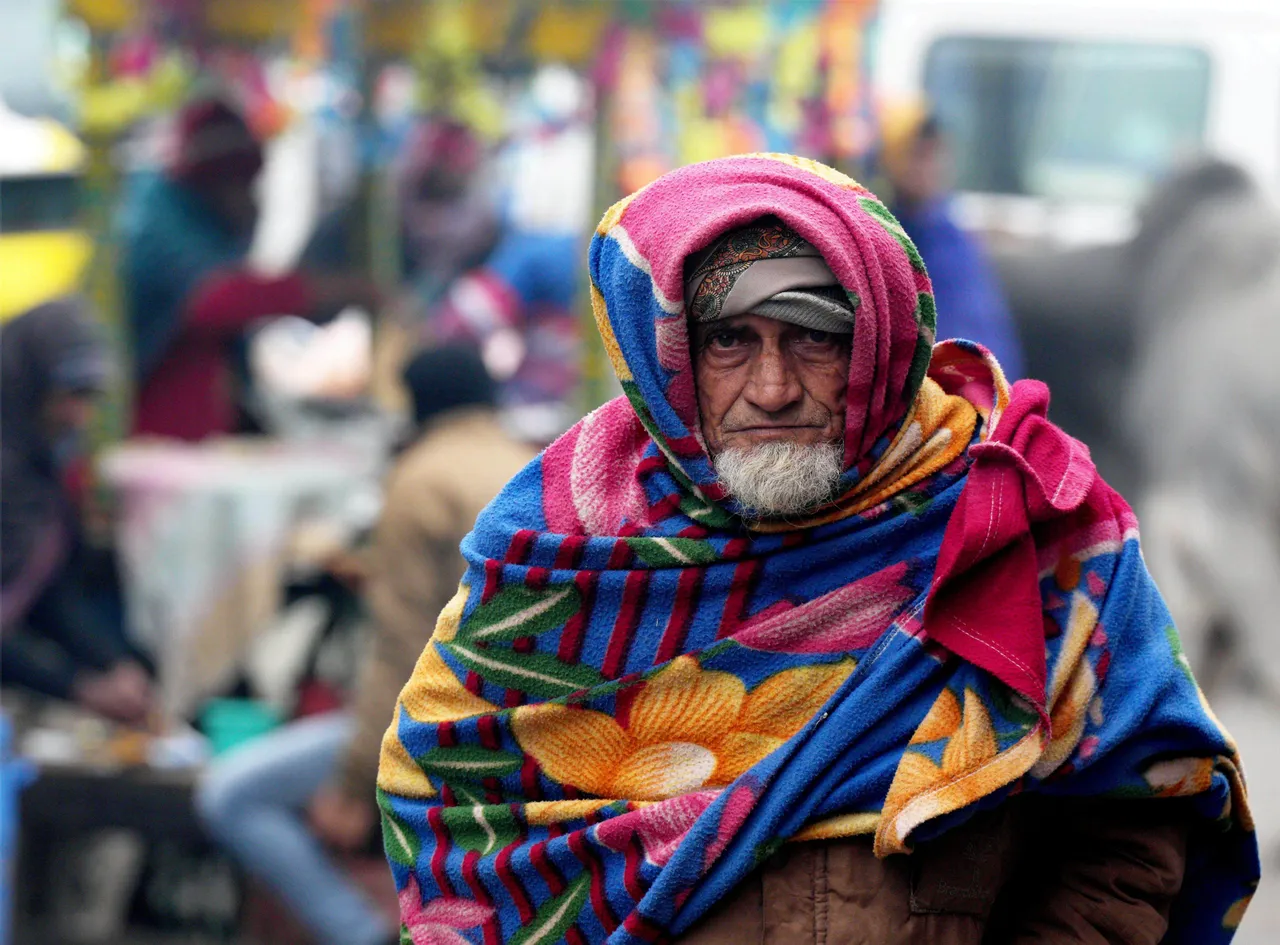 Delhi logs season's lowest of 4.4 deg C; Orange warning issued