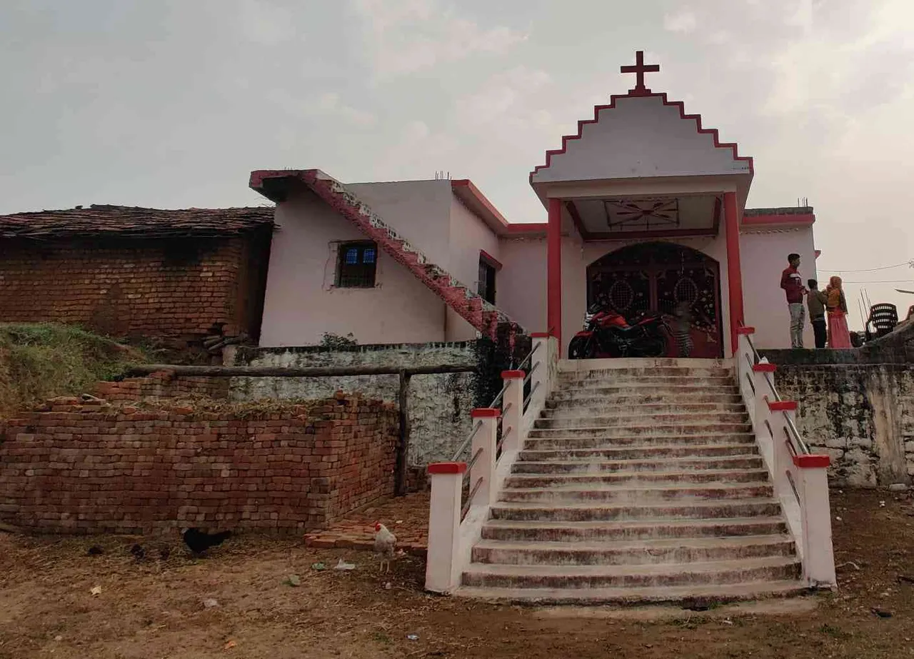 Pastor arrested on charges religious conversion in MP