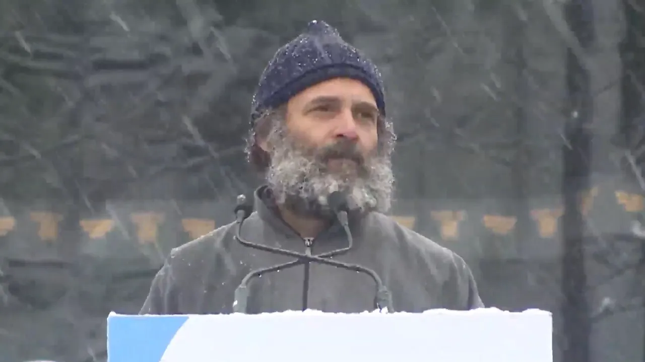 Rahul Gandhi addressing a rally at Srinagar as Bharat Jodo Yatra culminates