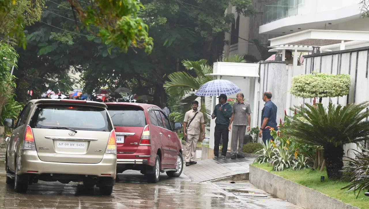 CBI officials arrive at TRS MLC Kavitha's residence in Hyderabad, Sunday