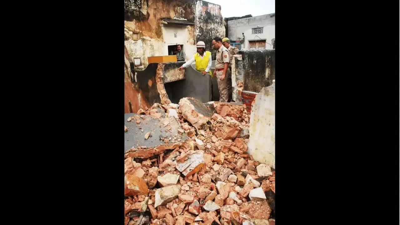 Two labourers killed, six injured in roof collapse in Rajasthan's Dholpur