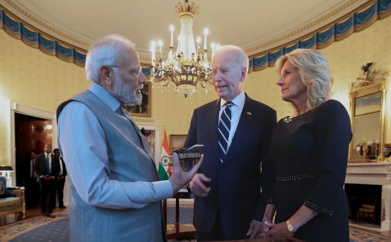 US President, First Lady host PM Modi for intimate dinner at White House