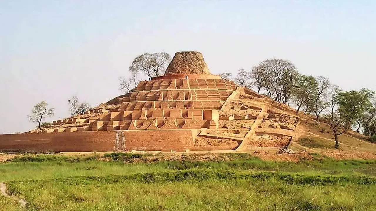 Kesariya Stupa Buddhist Stupa