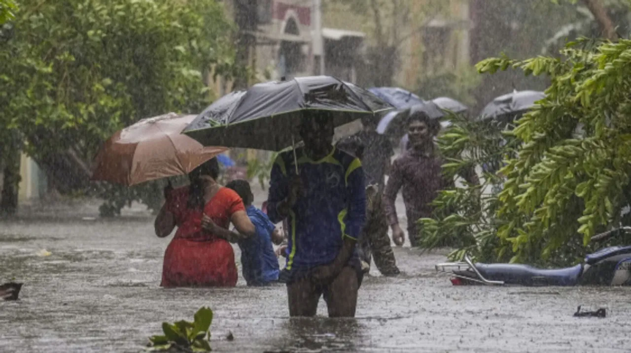 Chennai Cyclone Dec 5.jpg