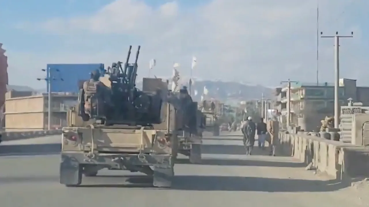 Afghanistani forces move towards Durand line