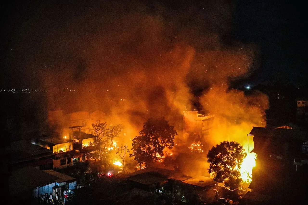 Manipur houses torched.jpg