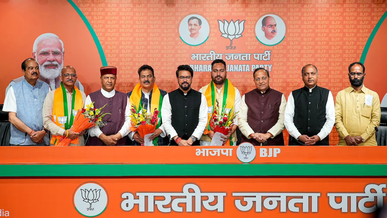 Anurag Thakur, Jai Ram Thakur and Arun Singh with Himachal Pradesh Independent MLAs KL Thakur, Hoshiyar Singh and Ashish Sharma who joined BJP, in New Delhi, Saturday, March 23, 2024