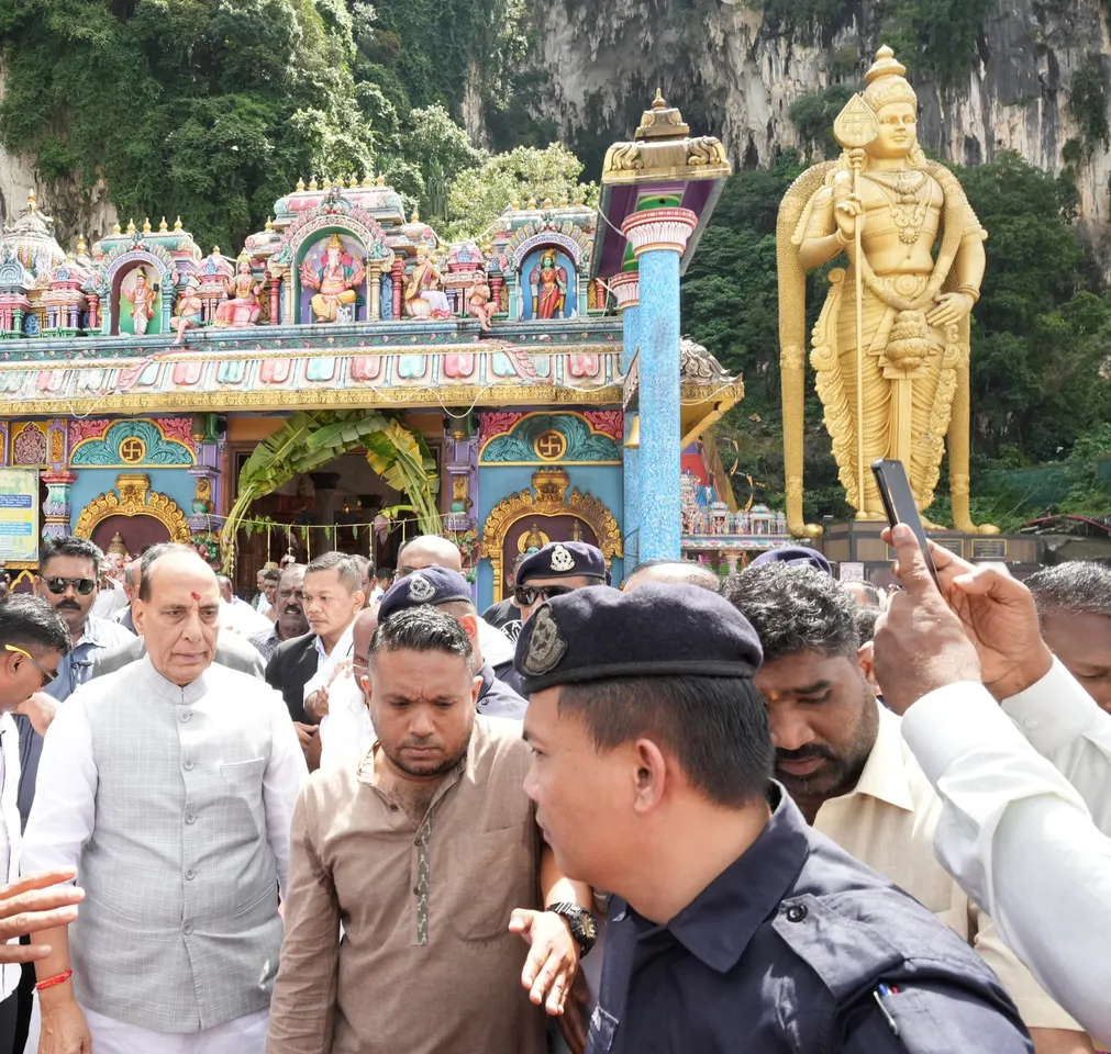 Defence Minister Rajnath Singh visits Ramakrishna Mission & Batu Caves temple in Malaysia