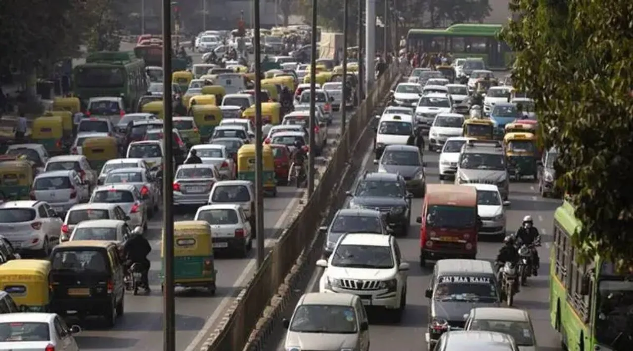 Traffic snarls in central Delhi leave commuters hassled