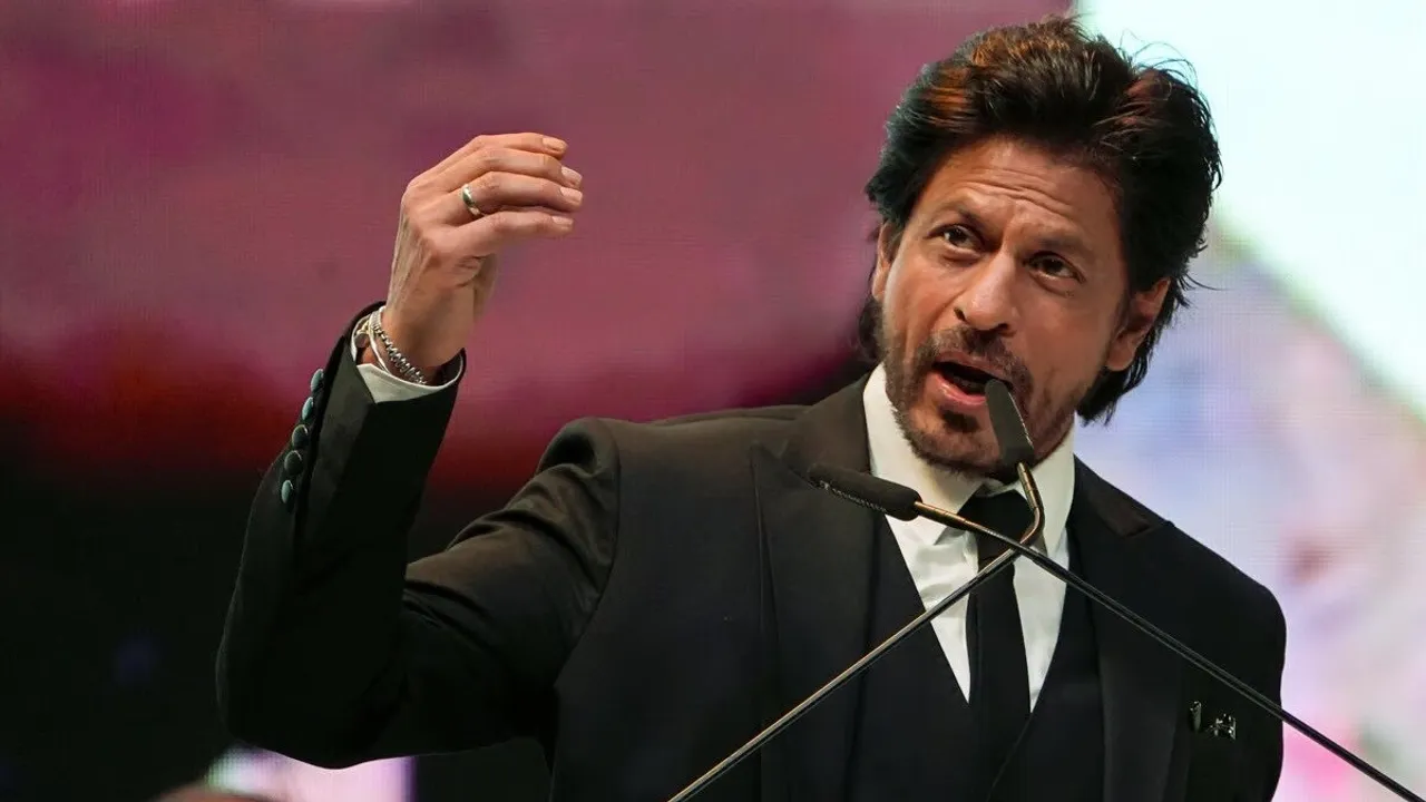 Shah Rukh Khan speaking at an event