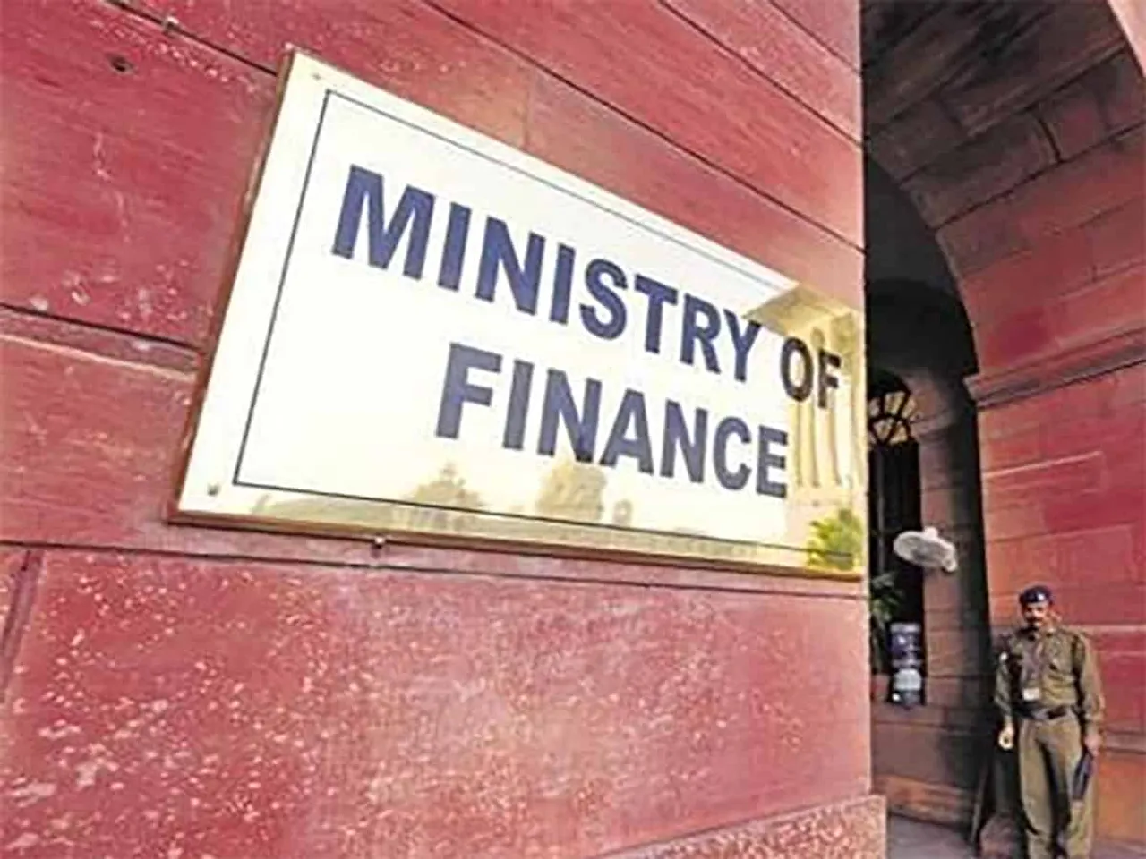 FinMin wants PSU banks to enhance recovery rate from written-off accounts to about 40%