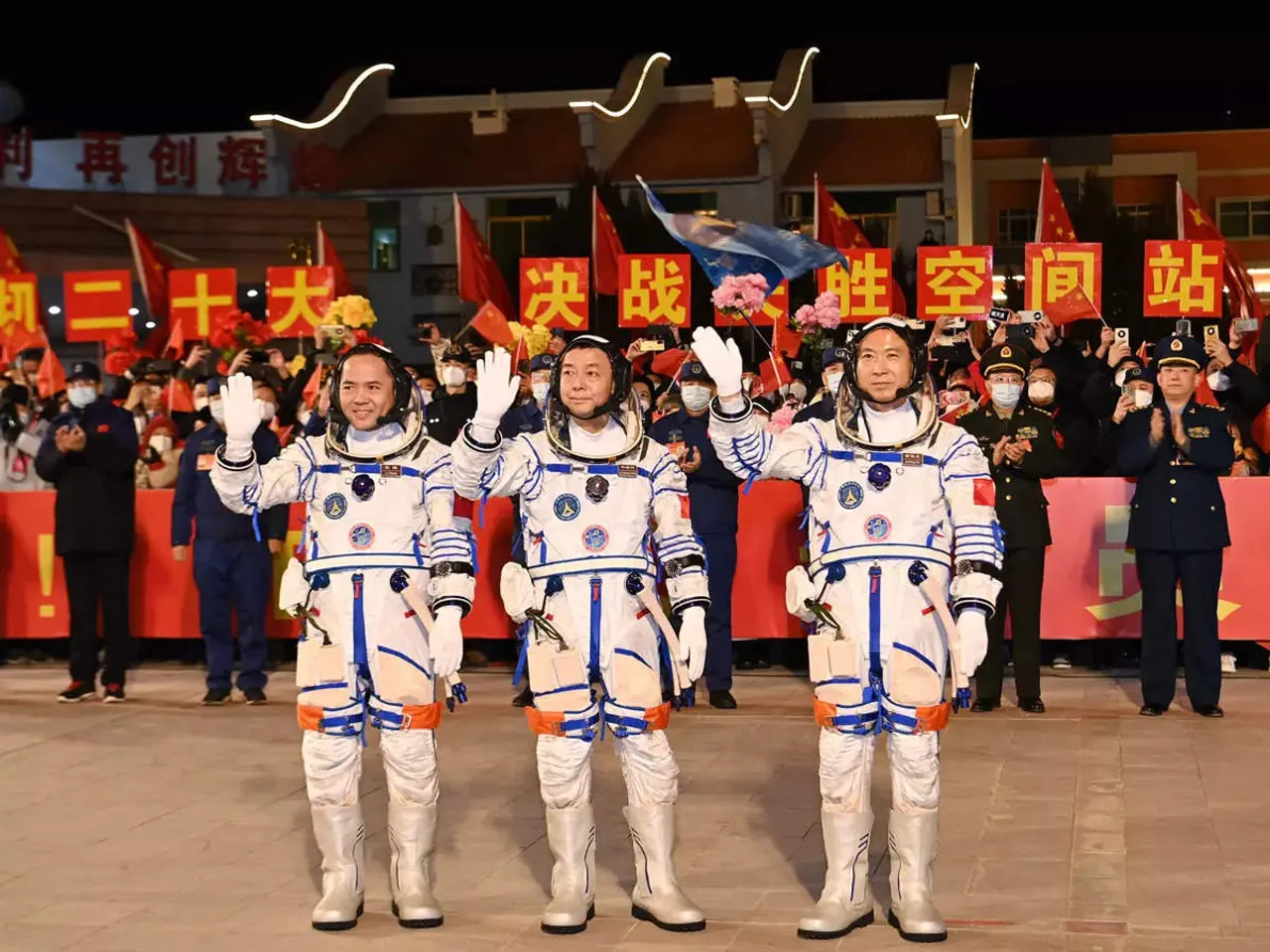 3 Chinese astronauts return home safely after a six-month stint in space station