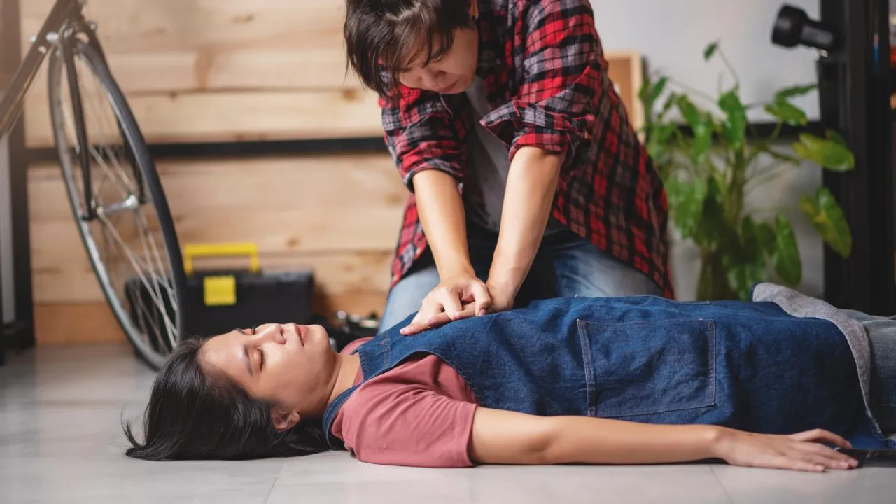 Bystanders less likely to give women CPR: Study