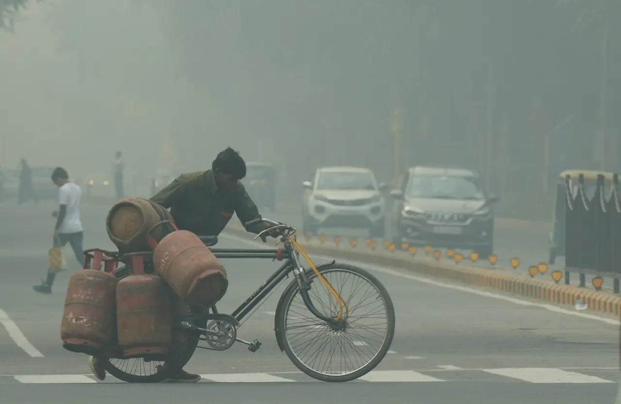 Delhi Air Smog Pollution
