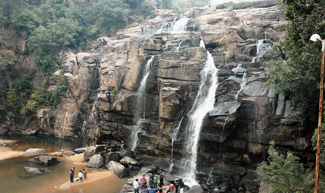Famous waterfalls of Jharkhand brimming with visitors